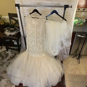 Lazaro 3301 wedding gown with matching veil